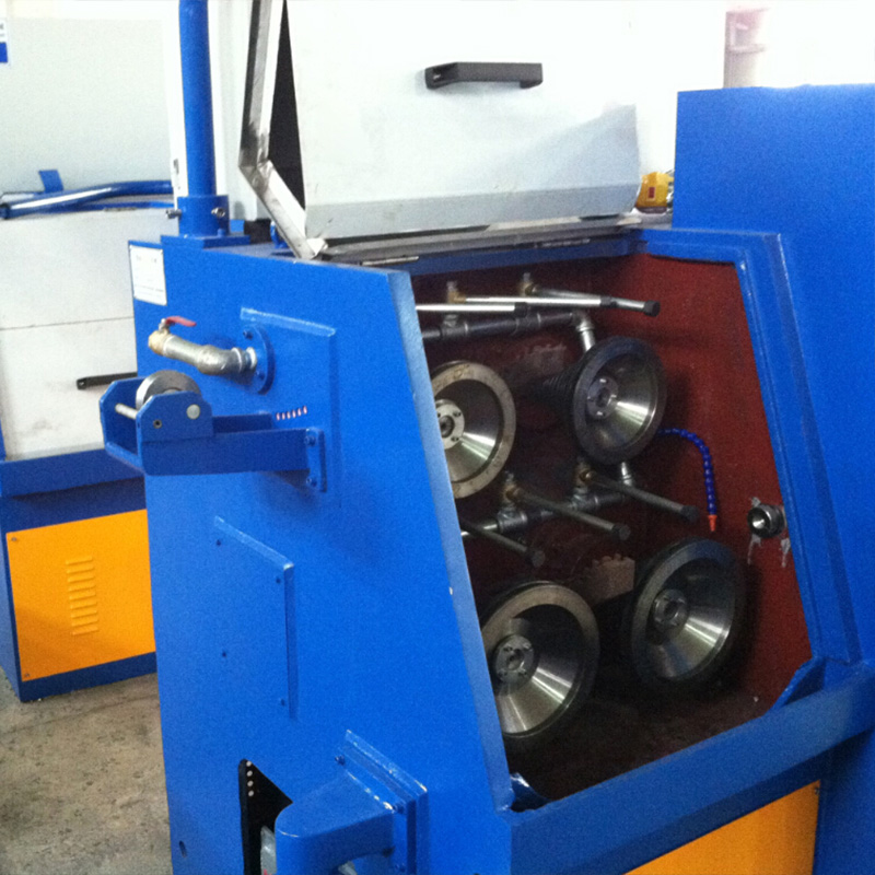 HXE-22D/24D Fine Wire Tractus Machina